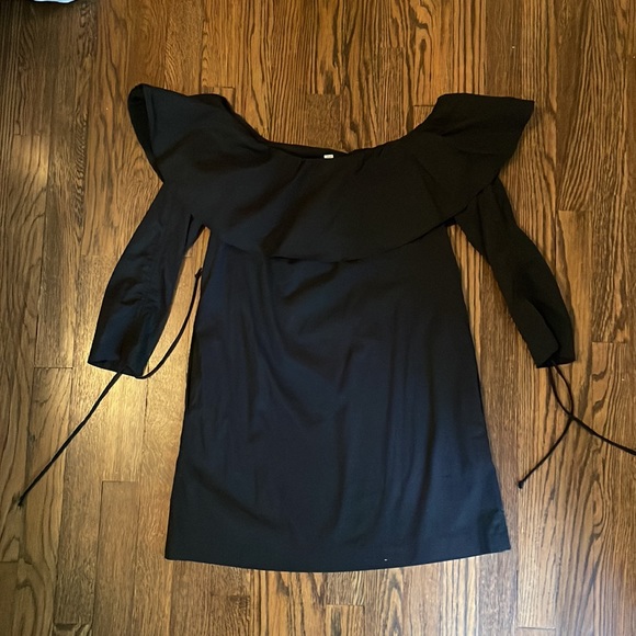 Socialite Black Dress - Picture 2 of 2